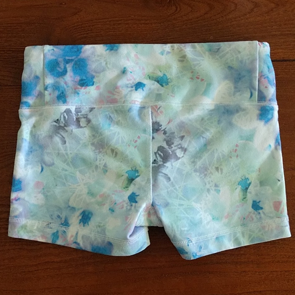 Alo Yoga | Shorts